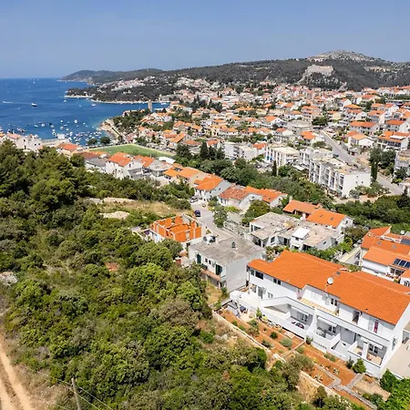 Διαμέρισμα Dobrila 1 *