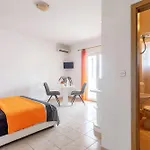 Dobrila 1 * חוואר